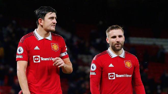 篮板争夺中 篮板争夺中